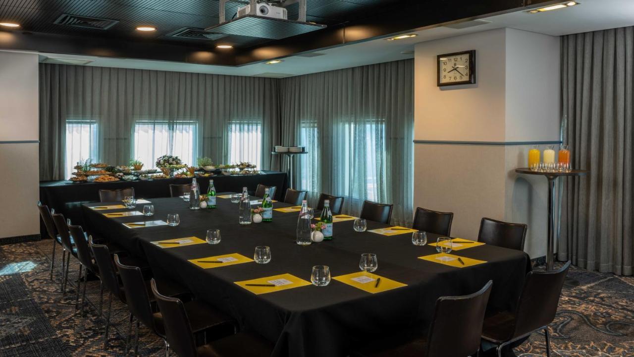 Crowne Plaza Center By Ihg 5*