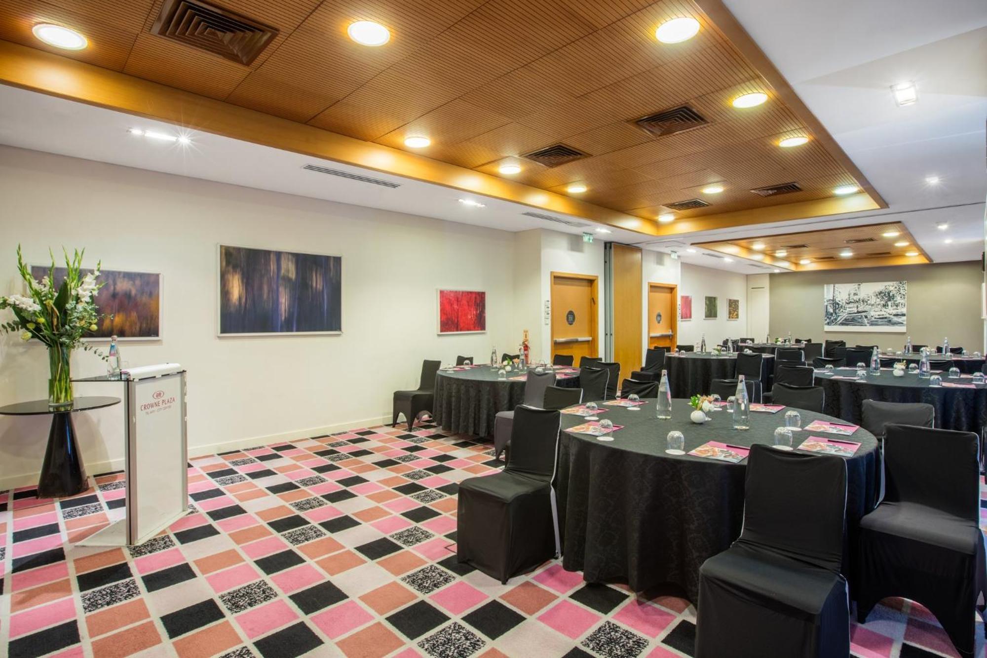 Crowne Plaza Center By Ihg