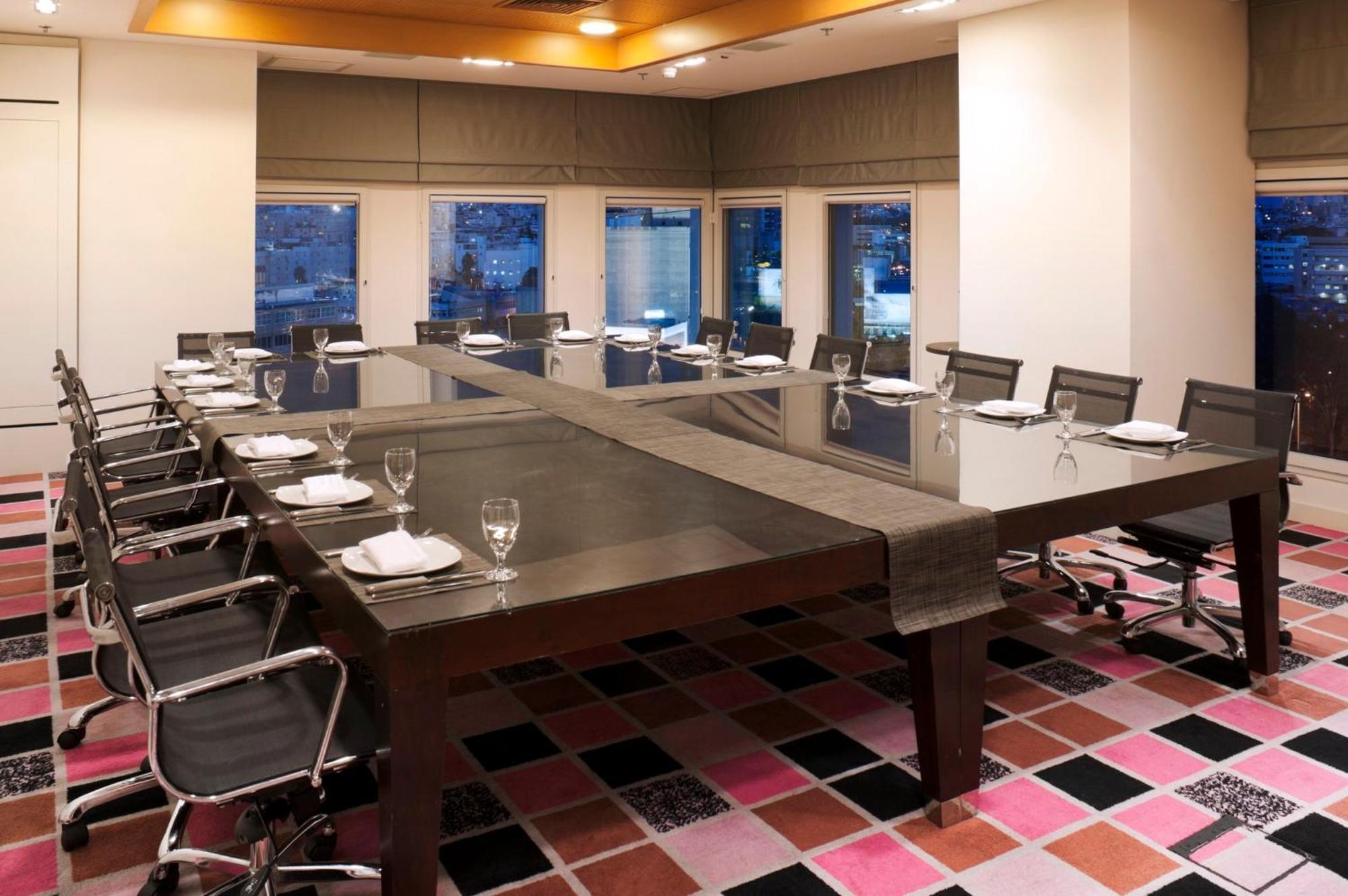 Hotel Crowne Plaza Center By Ihg