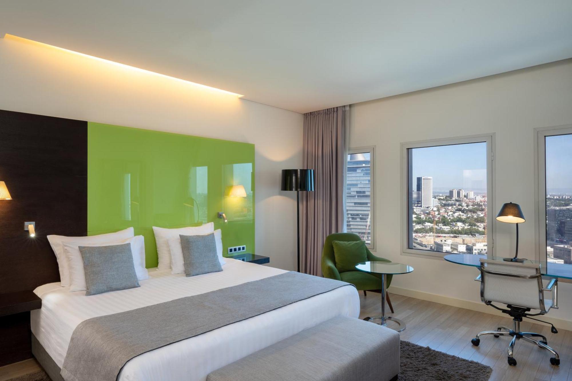 Hotel Crowne Plaza Center By Ihg 5*